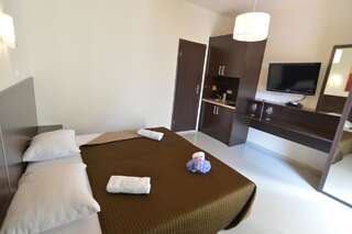 Апартаменты Solar Apartments Херцег-Нови Номер-студио с видом на море-5